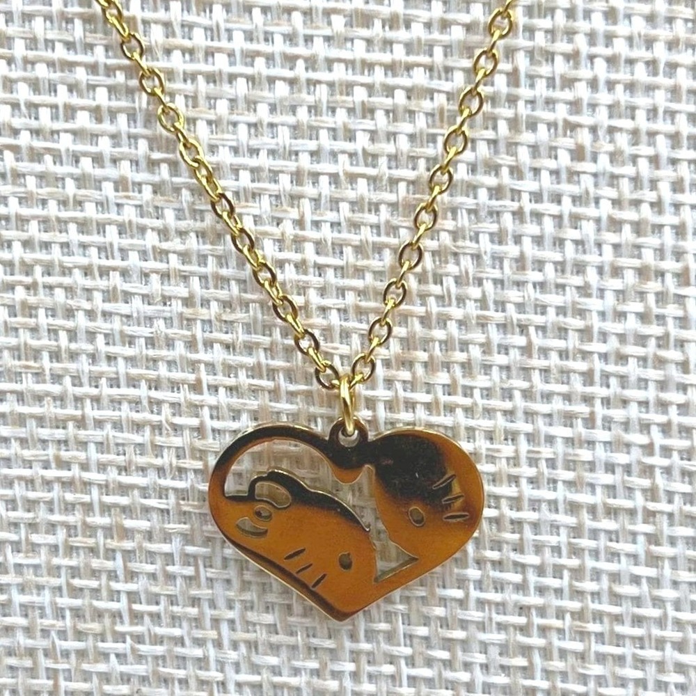 Vintage Gold Tone Heart Pendant Necklace Shark Cutout Design Minimalist Dainty
